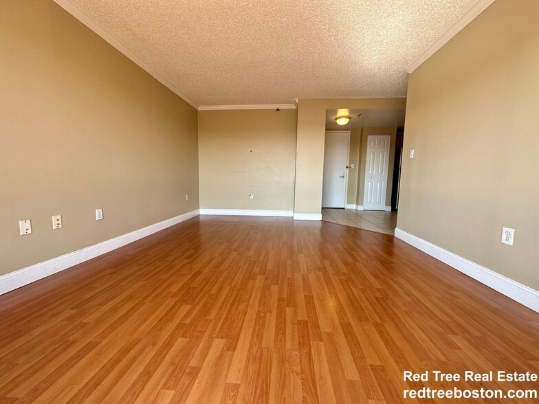 Unit 503 - 15 North Beacon St