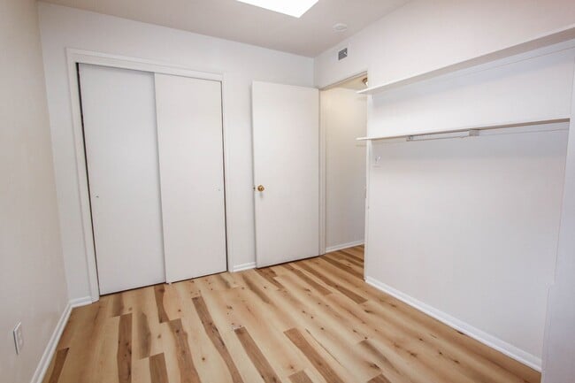 Building Photo - 860 Gail Gardner Way