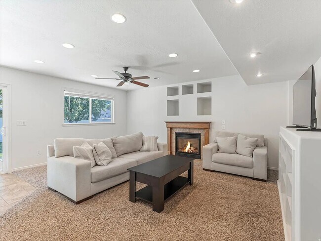 Building Photo - 991 Oldham Dr