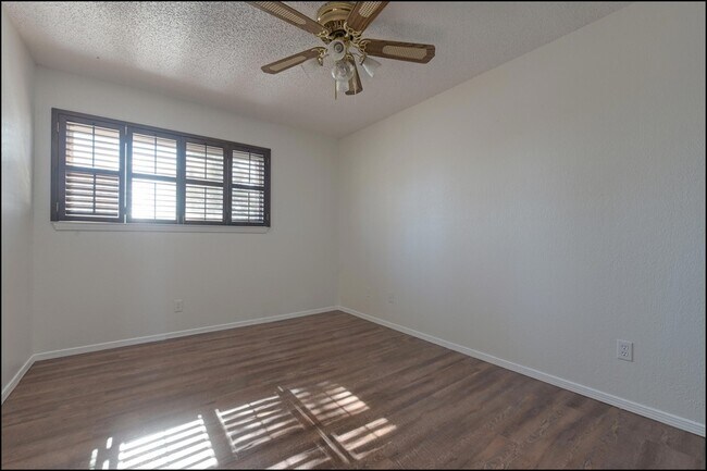 Building Photo - 6622 Dawn Dr