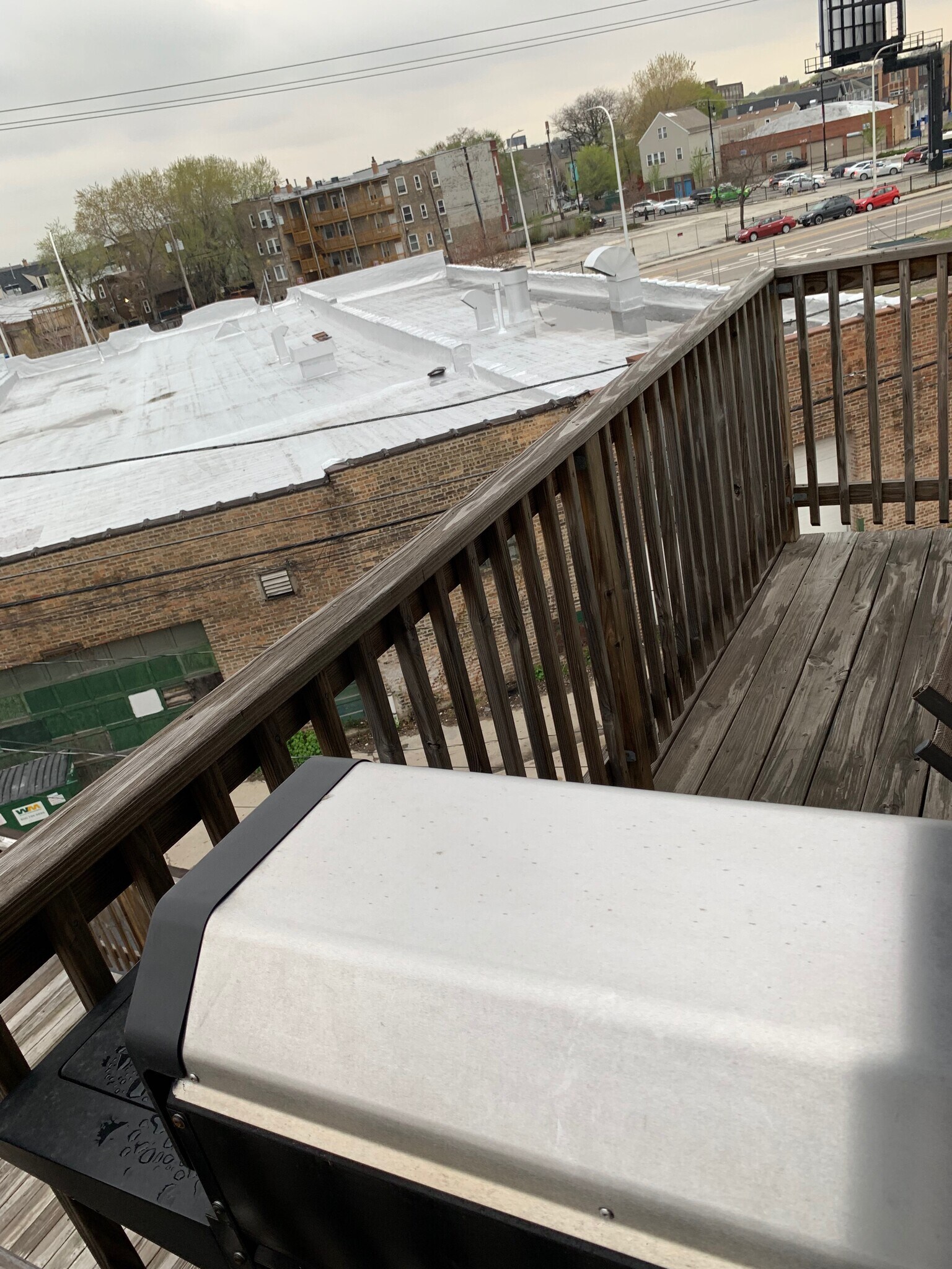 Building Photo - 2321 W Belmont Ave