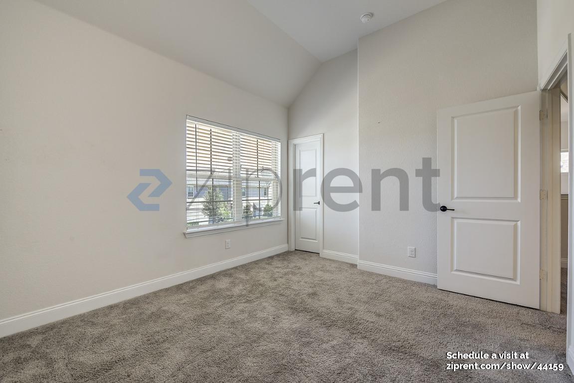 Building Photo - 808 Brenham Ave