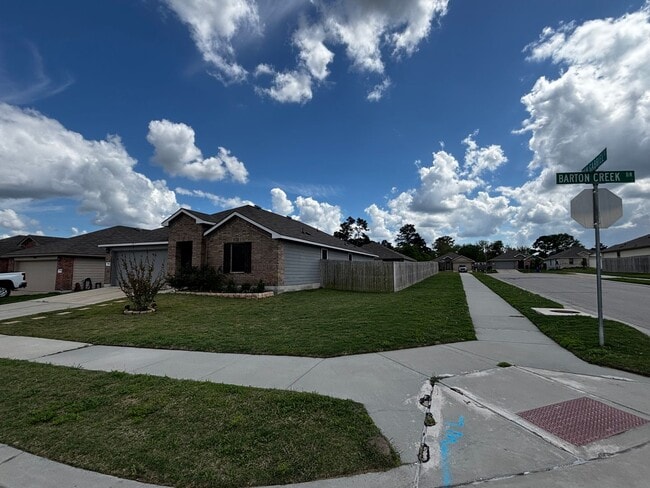 Building Photo - 4 Bedroom House in Rockbridge