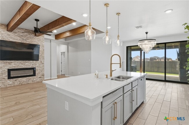 Building Photo - 3809 Donald Dr