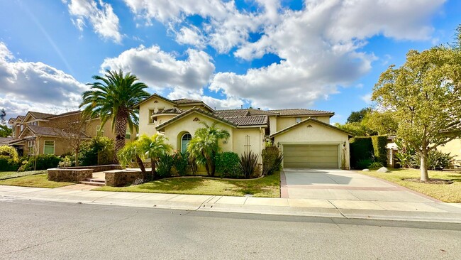 Building Photo - Stunning Two-Story Home in the Desirable a...