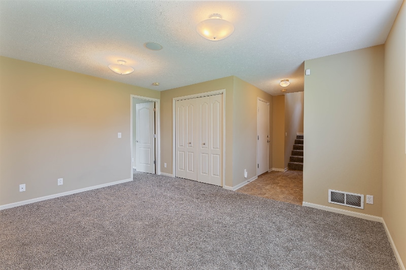 Building Photo - 14252 Newport Ave