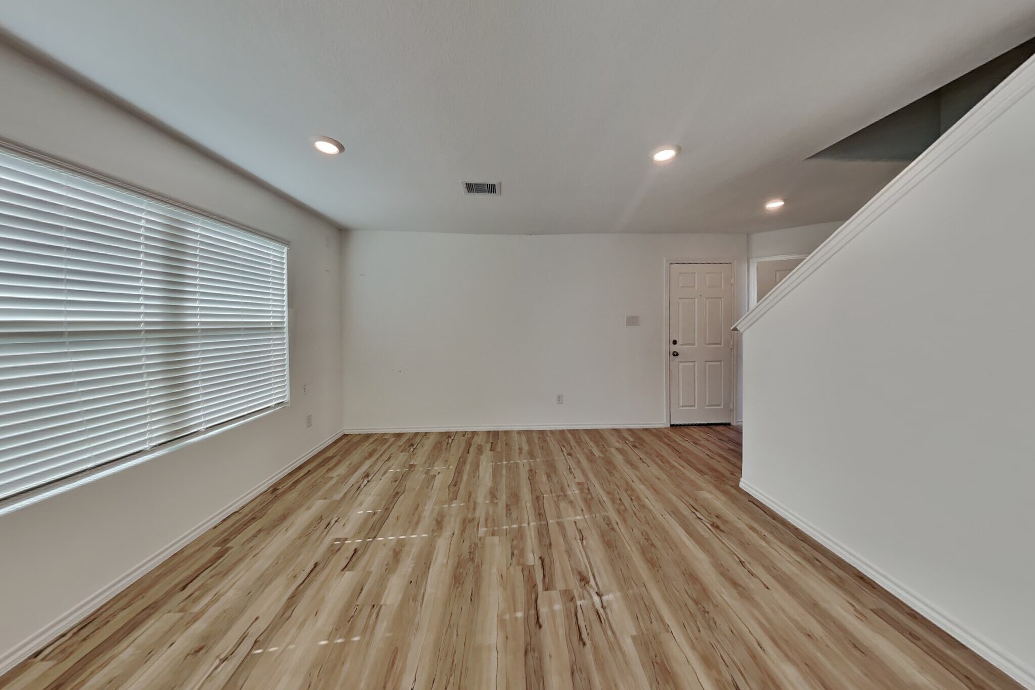 Building Photo - 11106 N Lake Mist Ln
