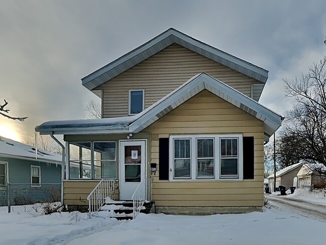 Building Photo - 891 Hazelwood St