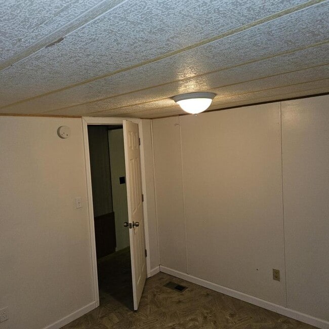 Building Photo - 111 Franklin St