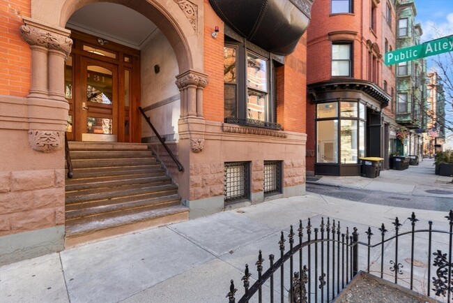 Building Photo - 31 Massachusetts Ave