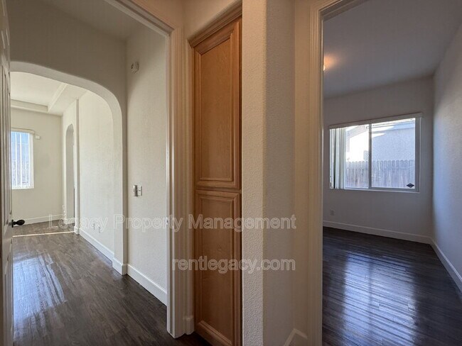 Building Photo - 1700 Charm Way