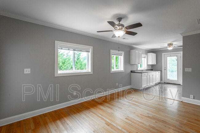 Building Photo - 416 Jadie Ln