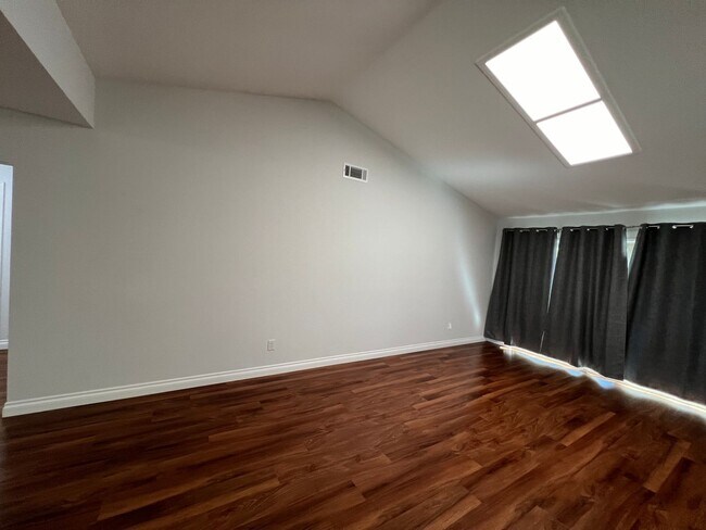 Building Photo - 7404 Village 7