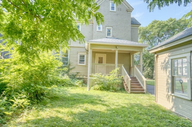 Building Photo - 117 Concord Pl