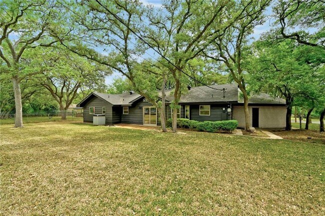 Building Photo - 608 Franklin Dr