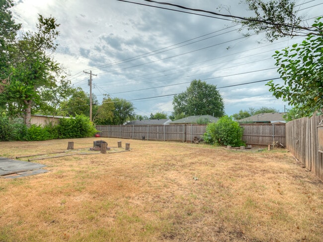 Building Photo - 1724 Churchill Way