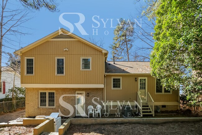 Building Photo - Coming HOME never felt so good!