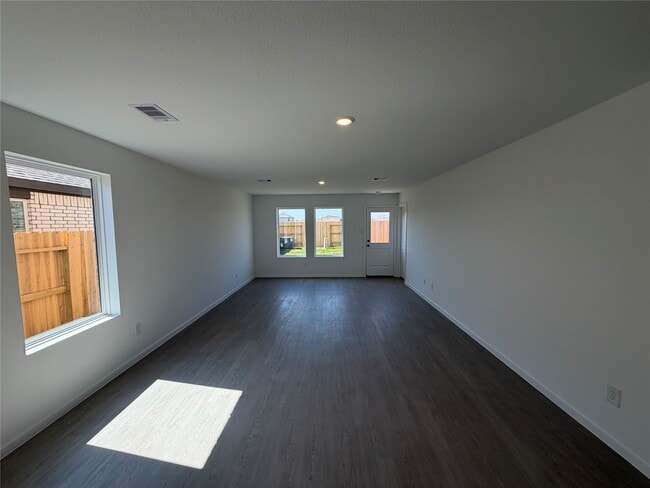 Building Photo - 16819 Old Wagon Wy