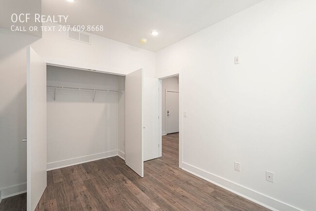 Building Photo - 1 Bed Graduate Hospital Apartment