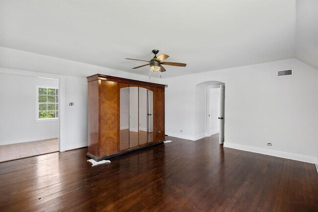 Building Photo - 3424 S MacGregor Way
