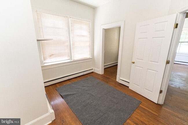 Building Photo - 733 Camden Ave