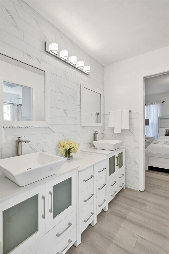 Building Photo - 4310 NW 63rd Ave