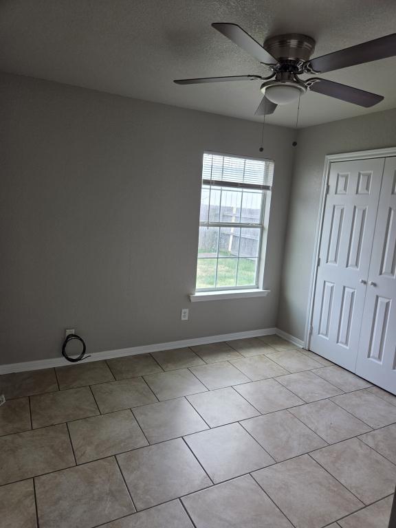 Building Photo - 305 Shirley Dr