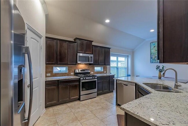 Building Photo - 104 Lily Turf Cove