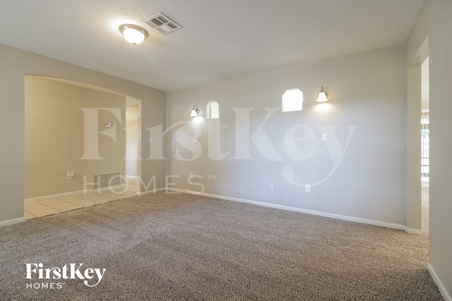 Building Photo - 1340 Sharon Dr