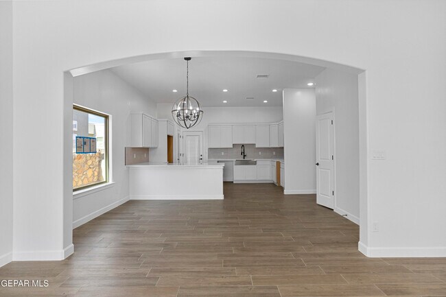 Building Photo - 232 Emerald Rock