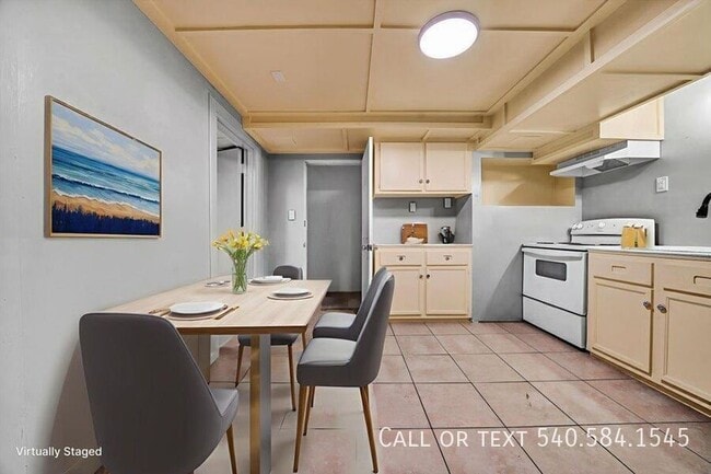 Building Photo - 5001 Hildebrand Rd NW