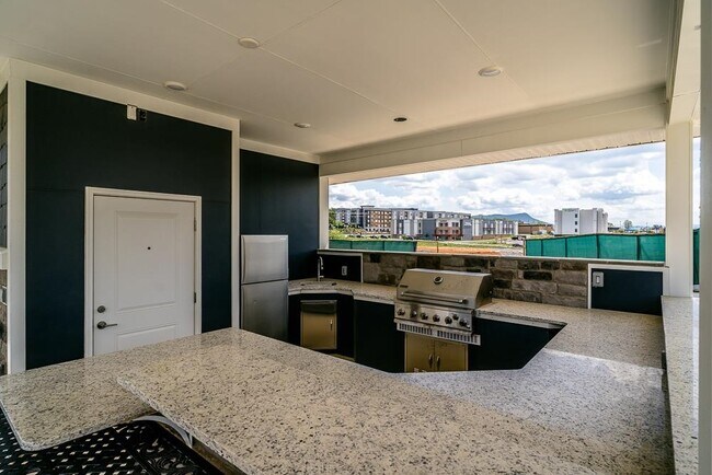 Building Photo - 1588 Port Hills Dr