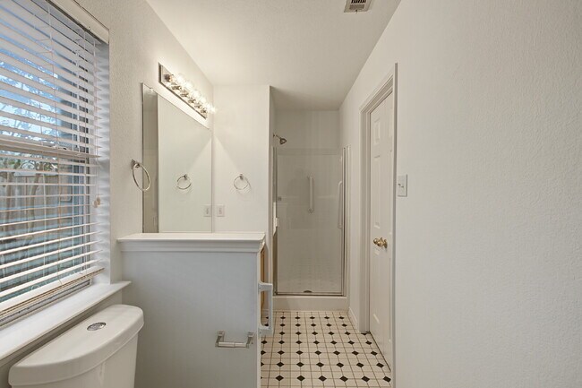 Building Photo - Single Family 3 Bedroom for Rent