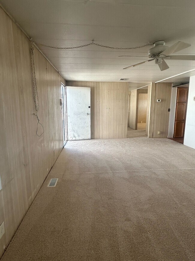 Building Photo - 3601 E Wyoming Ave