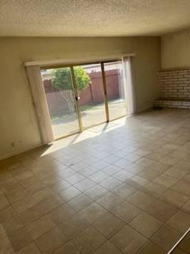 Building Photo - House for Rent in Marina