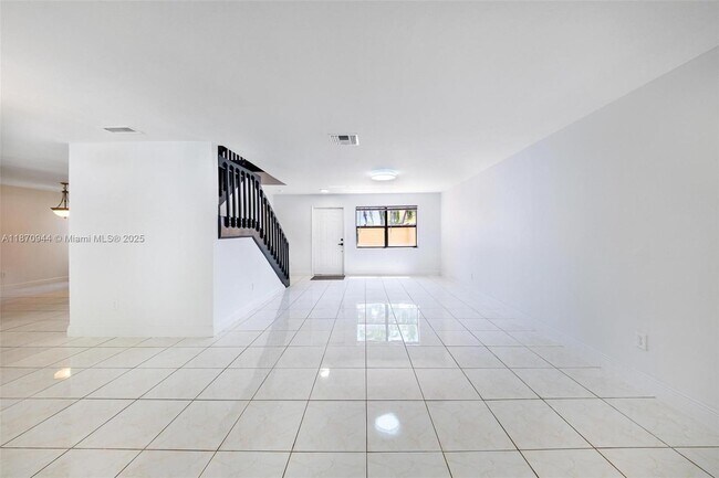 Building Photo - 15157 SW 95th St