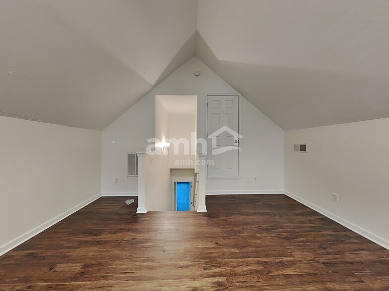 Building Photo - 109 Magnolia Dr