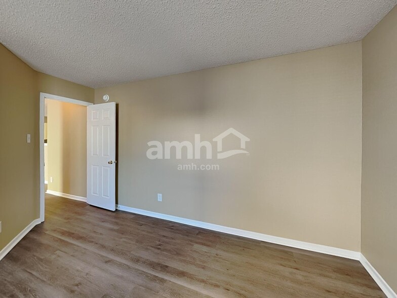 Building Photo - 14345 Banister Dr