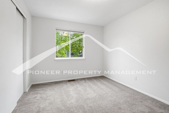 Building Photo - Charming home in Longmont