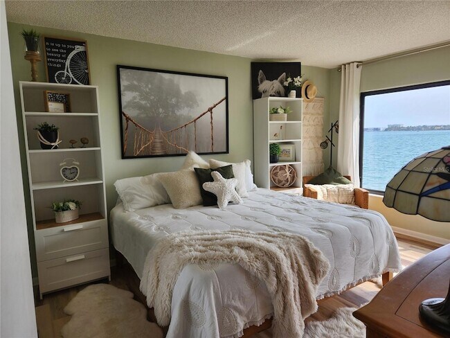 Building Photo - 6287 Bahia Del Mar Cir N