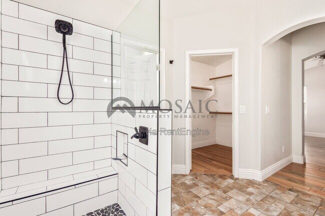 Building Photo - 3381 E Flamingo Ct