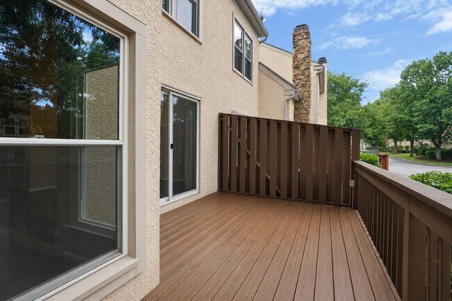 Building Photo - 1604 Cotswald Ct