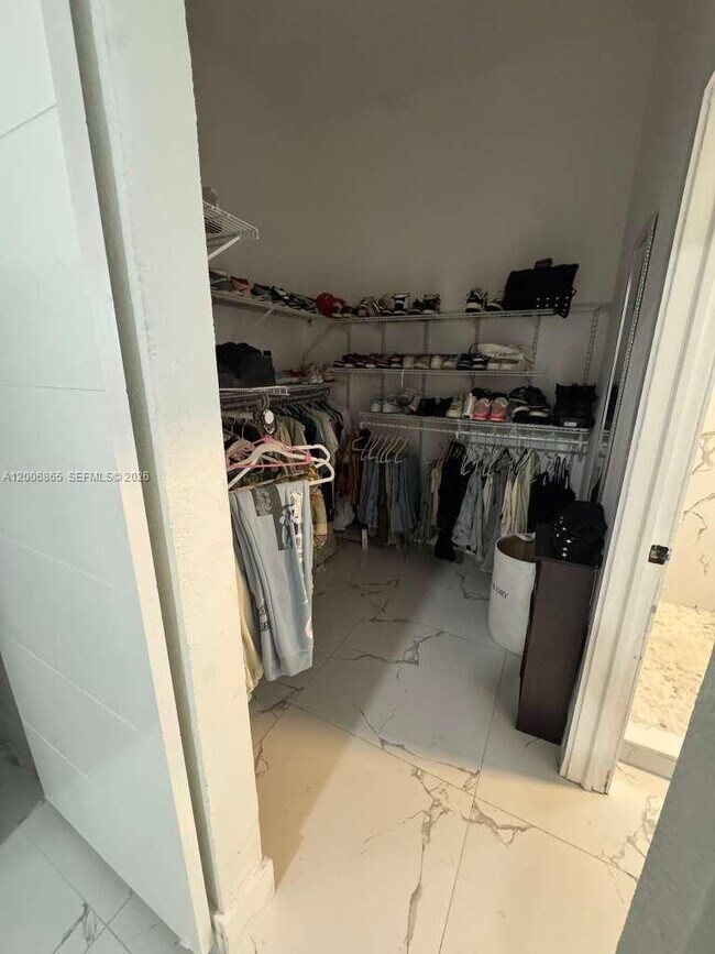 Building Photo - 25 NW 193rd St