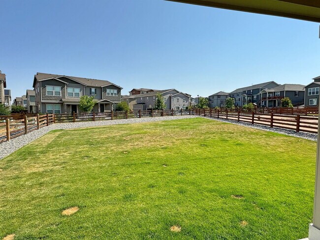 Building Photo - 21939 E Stanford Cir