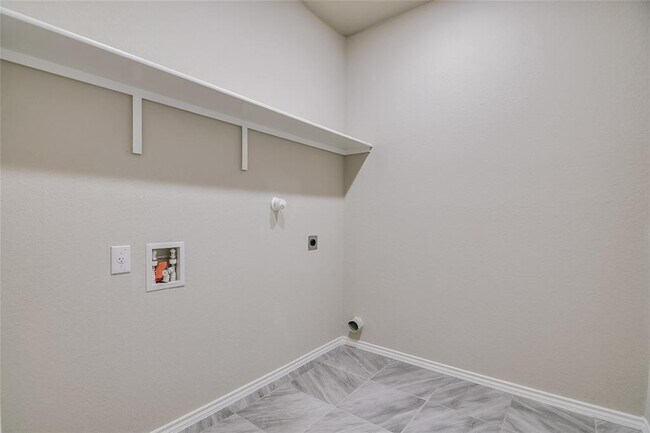 Building Photo - 3370 Rancho Grande