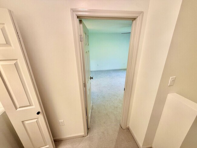 Building Photo - 5010 Trace Manor Ln