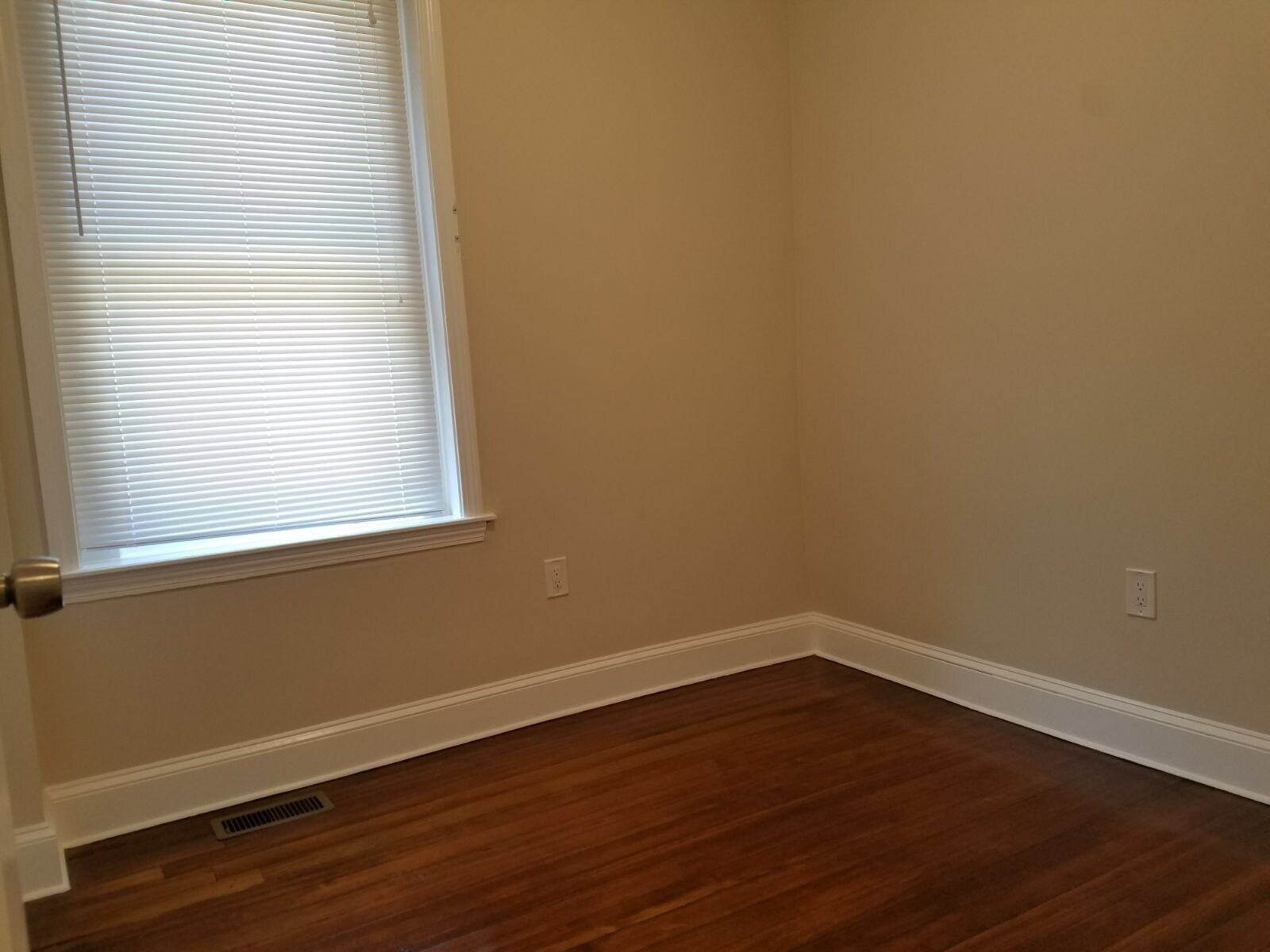 Building Photo - 14 Townsend St