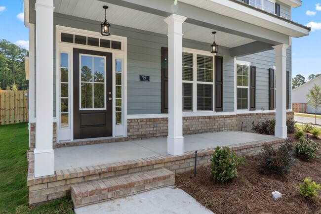 Building Photo - 721 Ronaldsay Rd