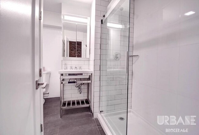 Building Photo - 1 bedroom in NEW YORK NY 10003