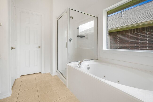 Building Photo - 18134 Stone Trail Manor Dr